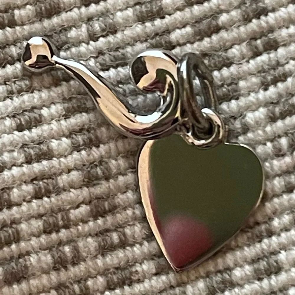 🤍❔Charm - Picture 3 of 6